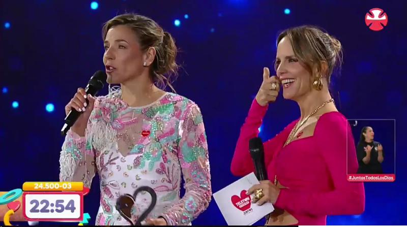 Canal 13 - Julia Vial y Diana Bolocco