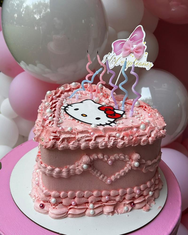 Instagram - El alucinante cumpleaños de Trini Neira