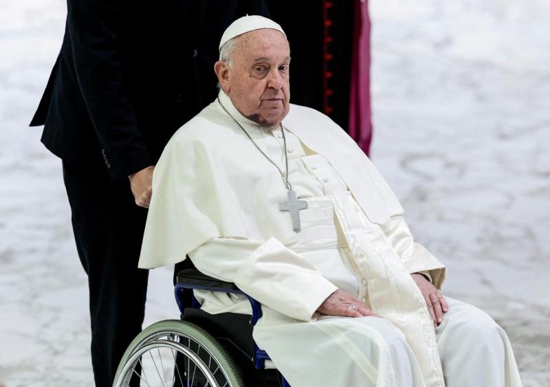 El papa llega a la isla francesa de Córcega para una visita histórica - Referencial Reuters