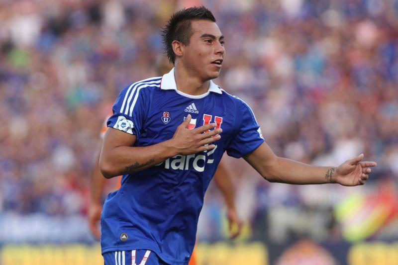 El fichaje de Eduardo Vargas aún es posible - Créditos: Agencia Uno