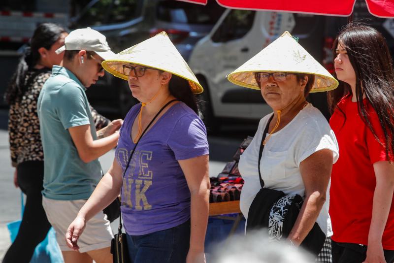 Emiten alerta por altas temperaturas extremas en cuatro regiones del país: termómetros llegarían hasta los 37 grados