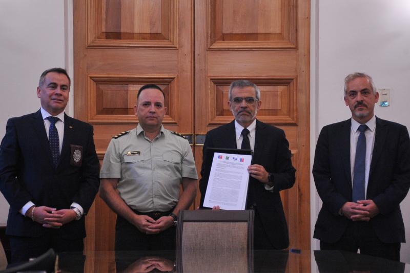 Gobierno firma protocolo para agilizar expulsión de migrantes - Agencia Uno