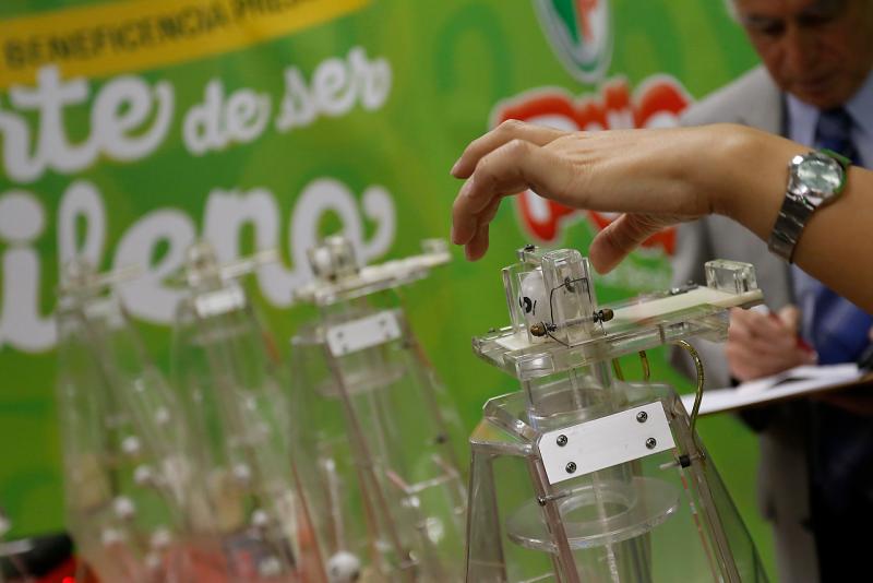 Agencia Uno - Agencia Uno - ¿Cuándo es el último sorteo? Revisa todos los ganadores que ha dejado la "Suerte en Chile"