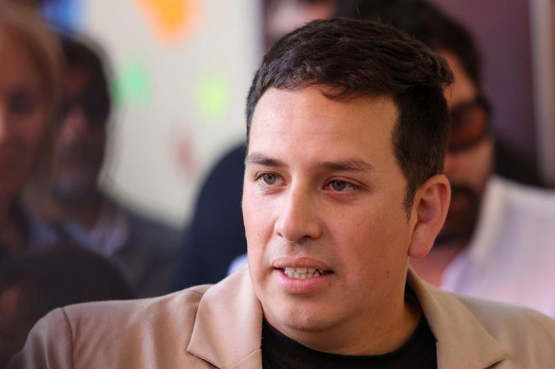 Aton - Alcalde de Puente Alto sale a defender reajuste salarial para trabajadores municipales: "Hay que ser muy miserables para criticar"