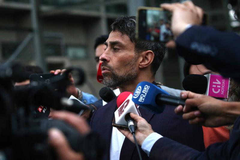 Aton - Jorge Valdivia