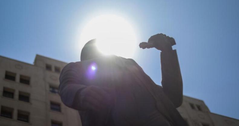 Aton -Hora por hora: Así estará la temperatura en Santiago durante la noche de Navidad