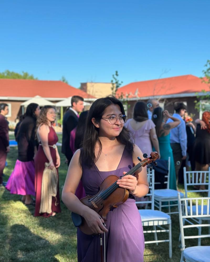 Violinista que tocó intro de Zun Da Da en un matrimonio: el registro lo compartió el propio Zion - Instagram Catalina Riquelme