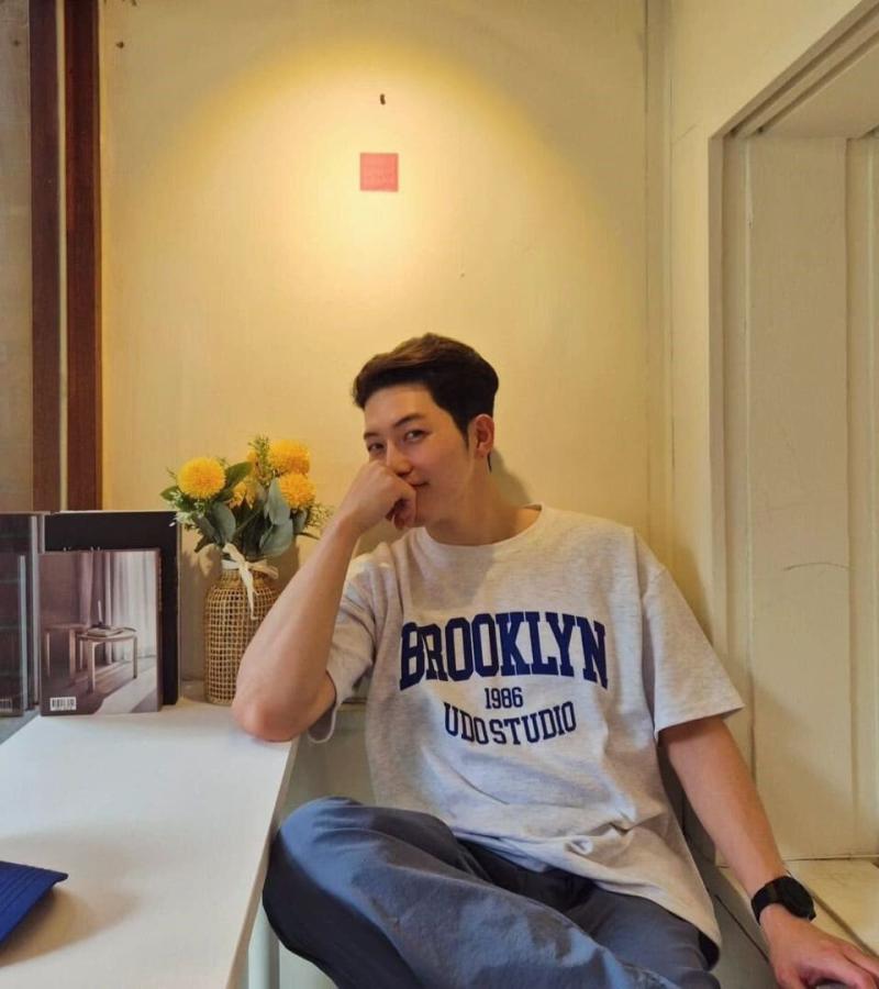 Redes sociales - Park Min Jae