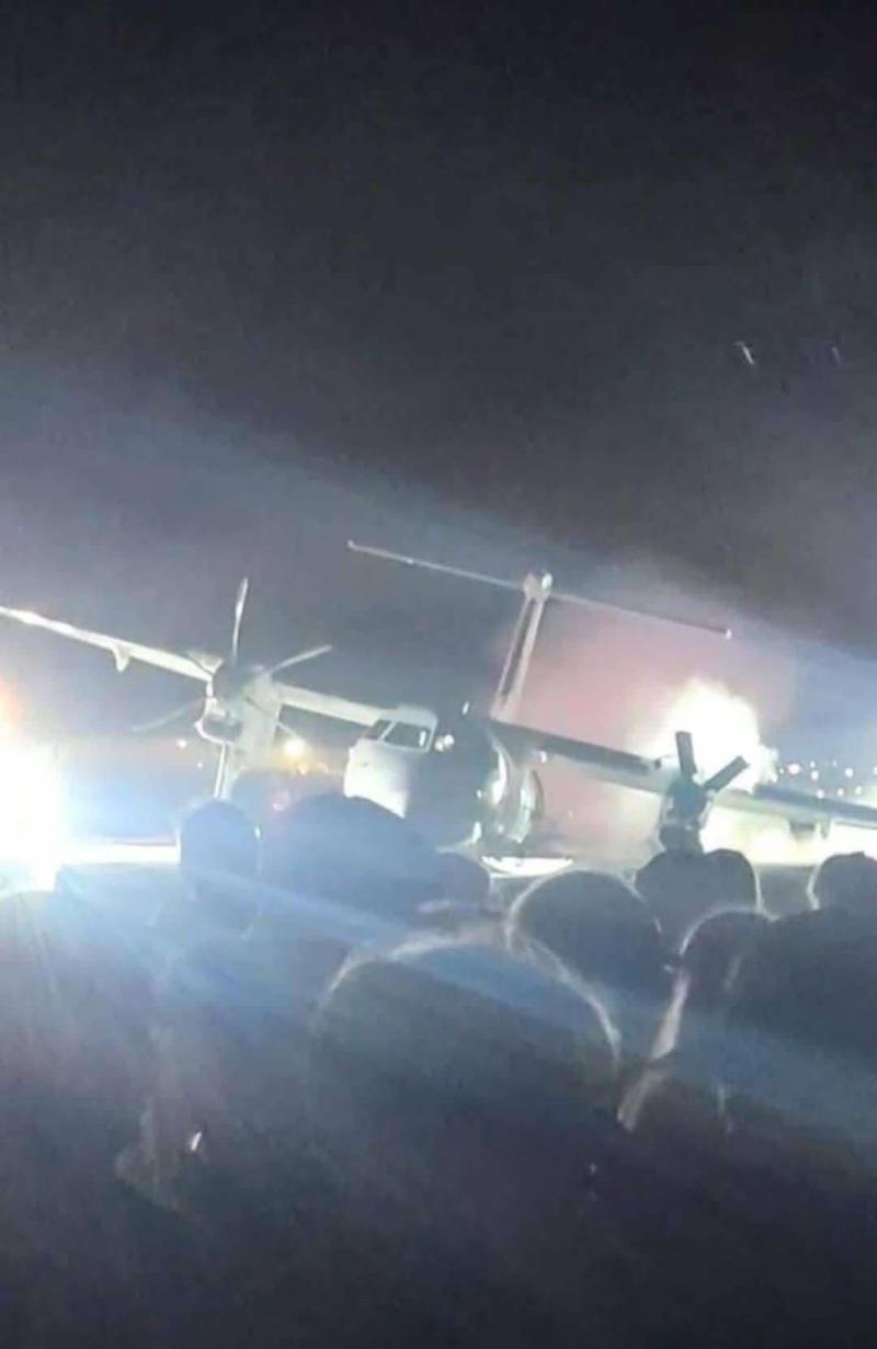 Vuelo de Air Canada aterriza con un tren de aterrizaje roto y se incendia - X @AirNavRadar