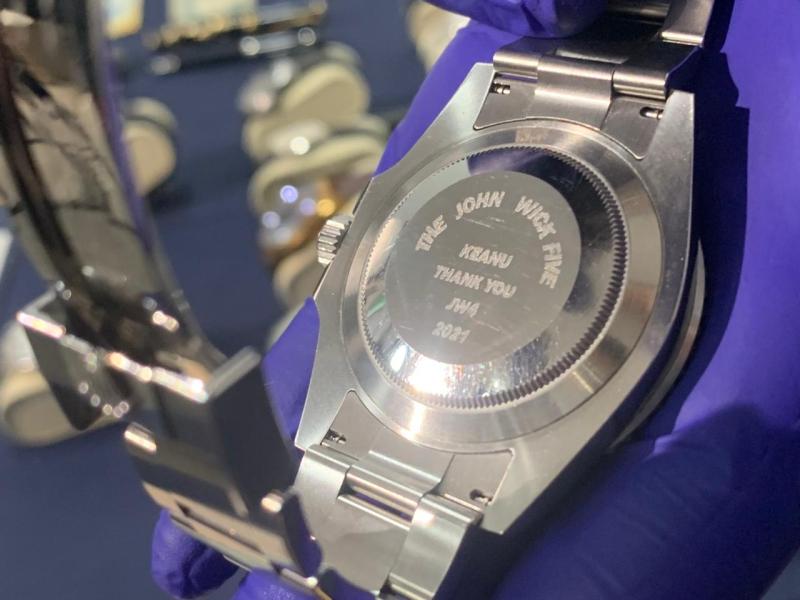 Inscripción del reloj robado a Keanu Reeves