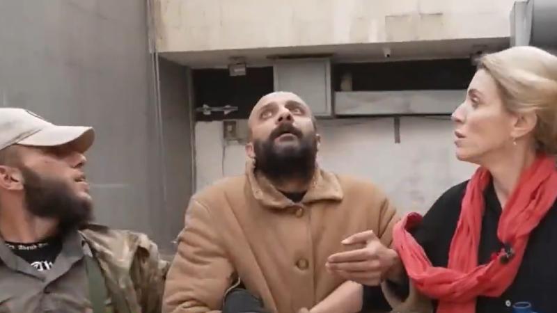 CNN - Periodista libera a prisionero en Siria que no sabía de la caída del régimen