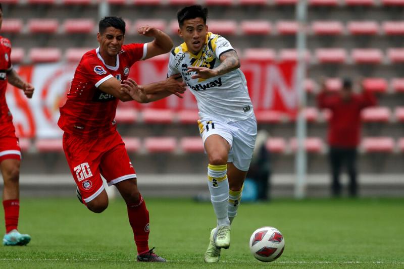 Coquimbo Unido anuncia retorno de Matías Palavecino - Créditos: Photosport