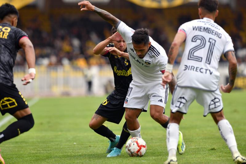 Marcos Bolados y Erick Wiemberg en Colo Colo - Créditos: Photosport