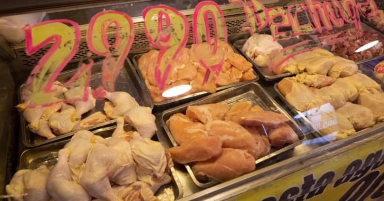 Agencia Uno -Anuncian compensación para 191.000 pensionados por colusión de pollo: pagos se realizarán antes de navidad