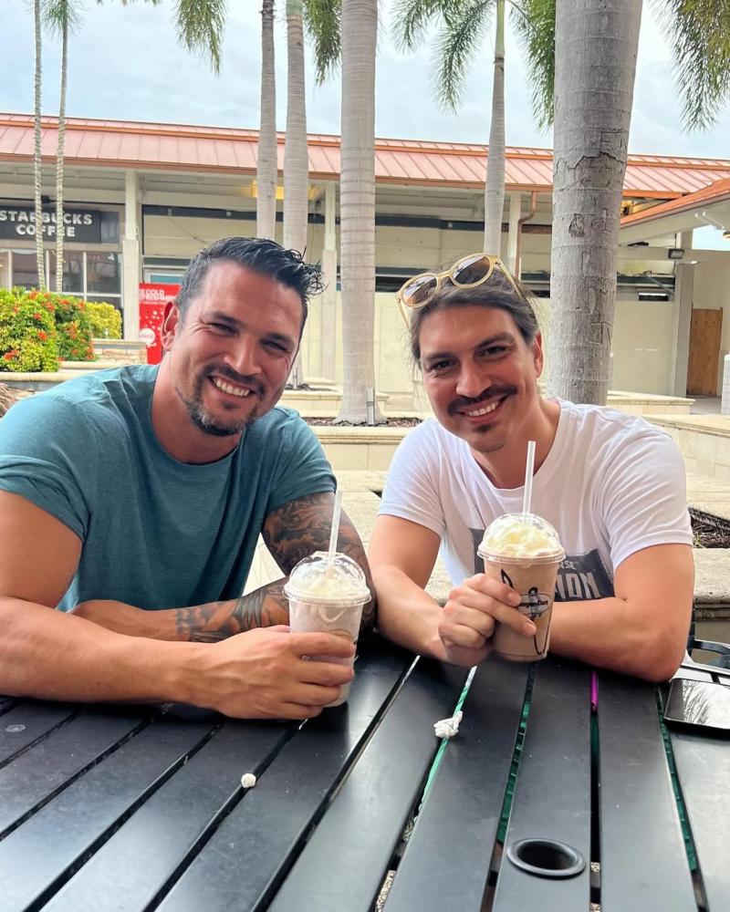 Mark González fue el mejor evaluado en el curso de la INAF y su hermano retiró su diploma - Créditos: Instagram