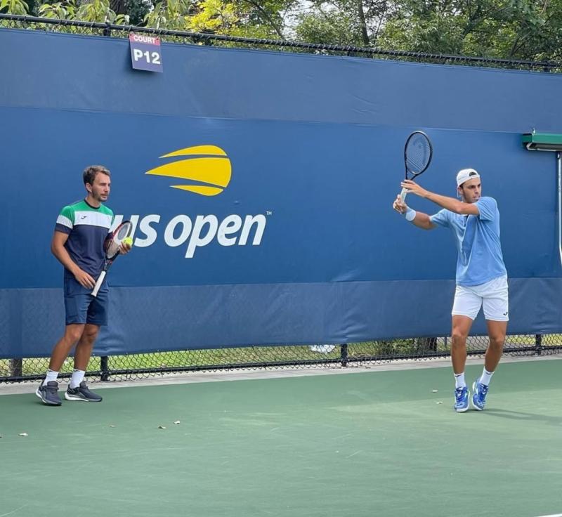 Kevin Konfederak es el nuevo entrenador de Cristian Garin - Crédito: Instagram
