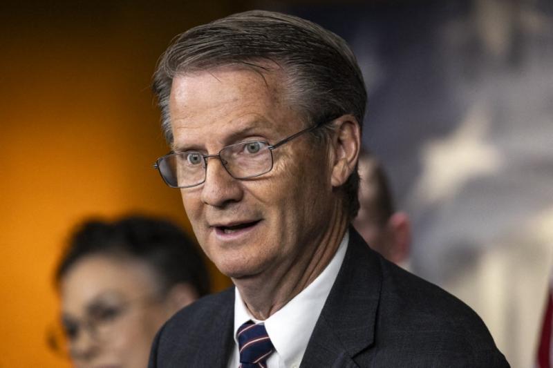 Un congresista republicano cree que hay extraterrestres bajo el mar