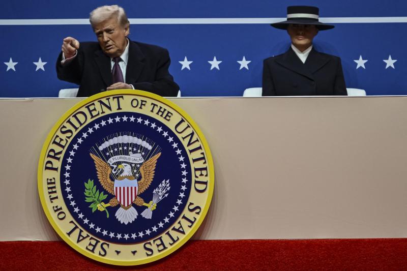 AFP News - Donald Trump anuncia que enviará a 1500 militares a vigilar la frontera con México