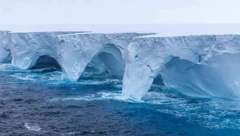 Iceberg más grande del mundo está a la deriva