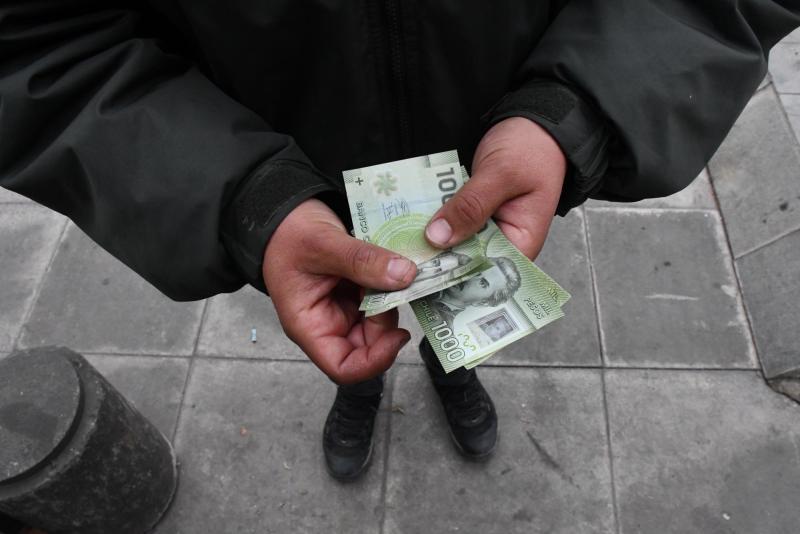 Agencia Uno - Son decenas y para varias profesiones: las ofertas de trabajo sin experiencia que ofrece el ministerio de Salud