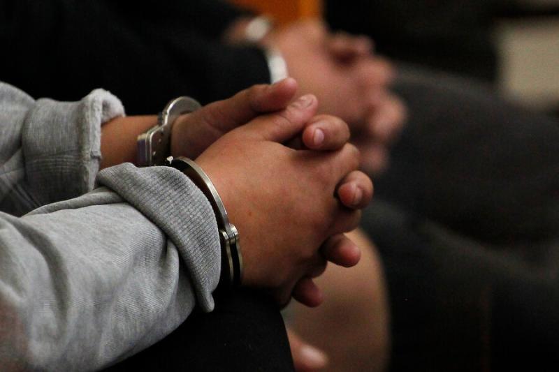 Extradición pasiva de ciudadano chileno por robo violento en joyería de Barcelona - Referencial Aton