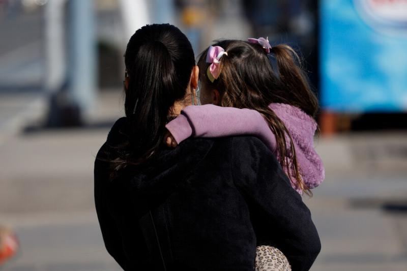 ¿Eres madre? Revisa aquí los tipos de bono a los que podrías acceder - Referencial Aton