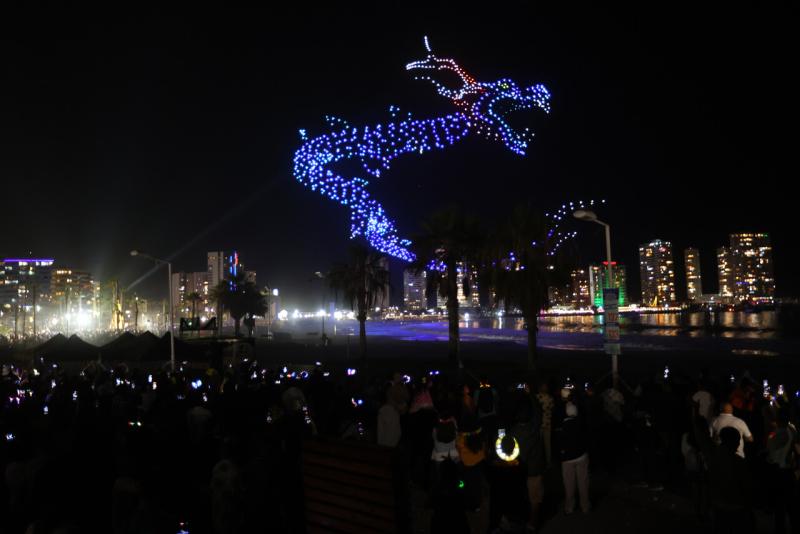 ATON - El espectacular show de drones con que Iquique recibió el 2025