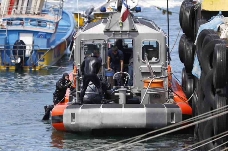 Aton - Naufragio en Bahía Mansa