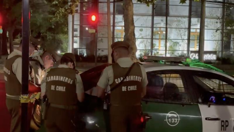 Hombre falleció tras caer de su motociclista en una curva en Providencia