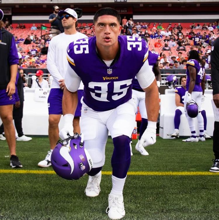 Sammis Reyes anunció su retiro de la NFL - Créditos: Instagram