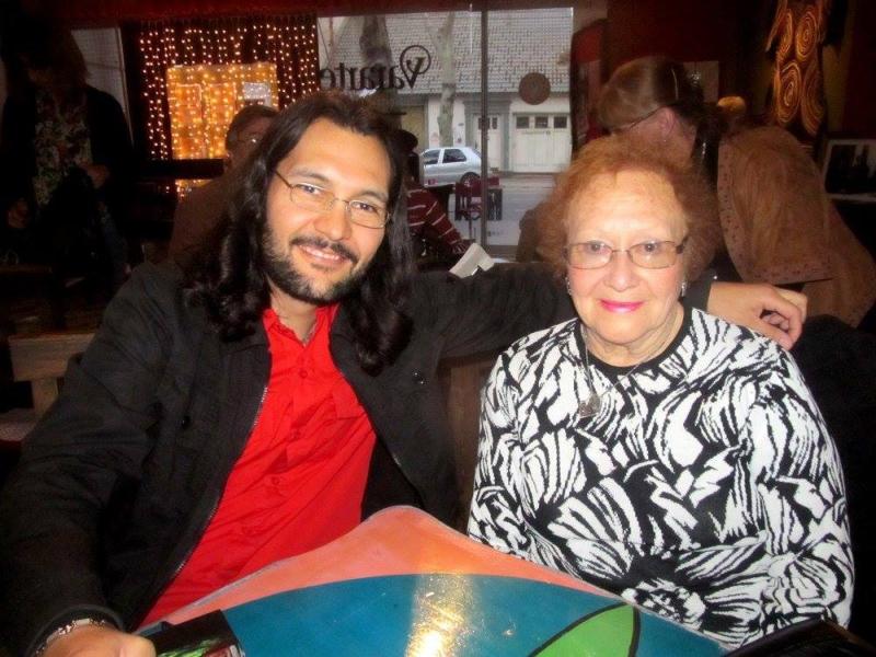 Se llevan por 45 años: La historia de amor de un escritor y una pintora que impacta a Argentina