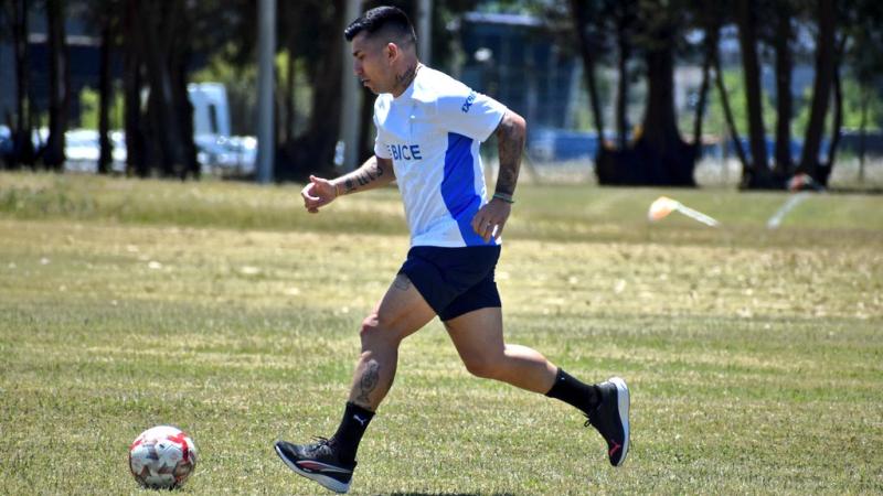 Gary Medel y Eduard Bello debutarán en la UC - Créditos: @Cruzados