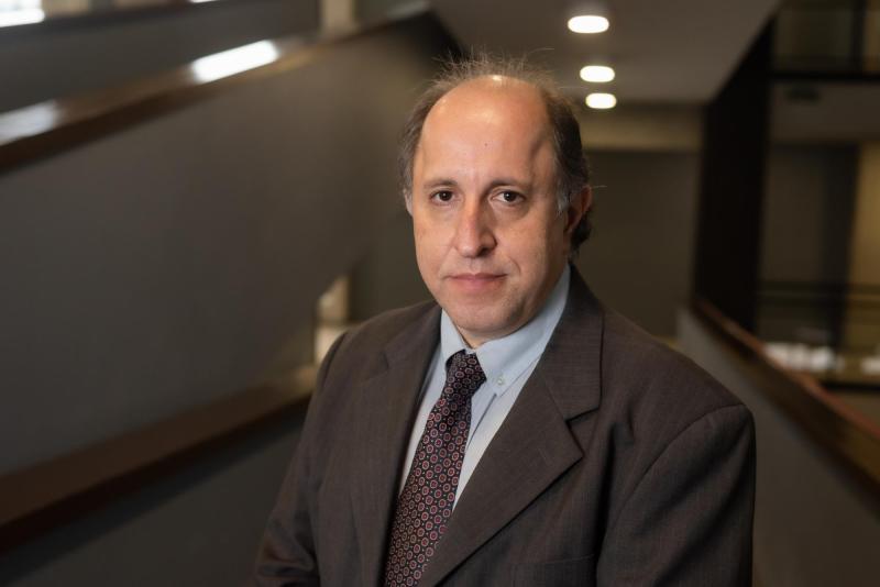 Dr. Gustavo Constenla, director de la Escuela de Medicina de la Universidad Andrés Bello