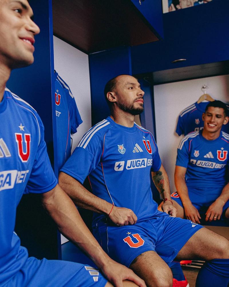 Esta es la nueva camiseta de U de Chile para la temporada 2025 - Créditos: @adidascl