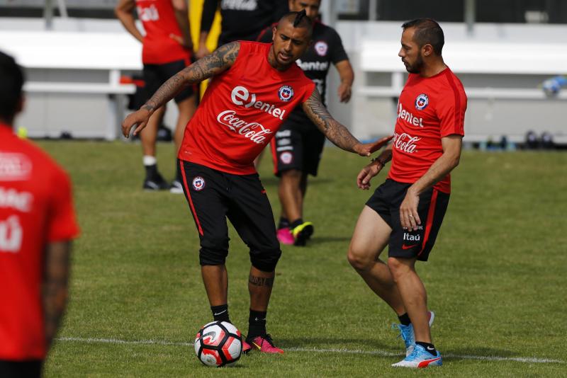 Arturo Vidal y Marcelo Díaz protagonizan el Superclásico del vino - Créditos: Photosport