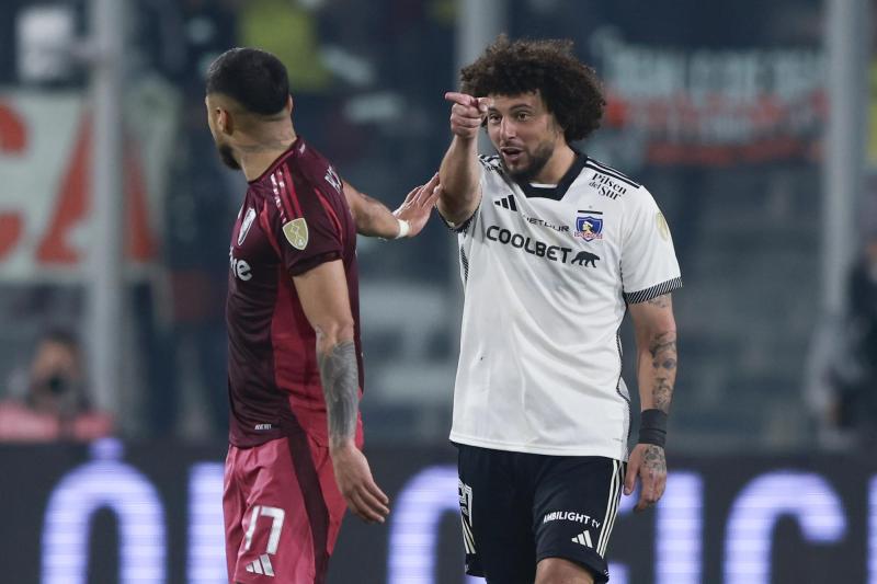 Maximiliano Falcón sigue en rebeldía con Colo Colo - Créditos: Photosport