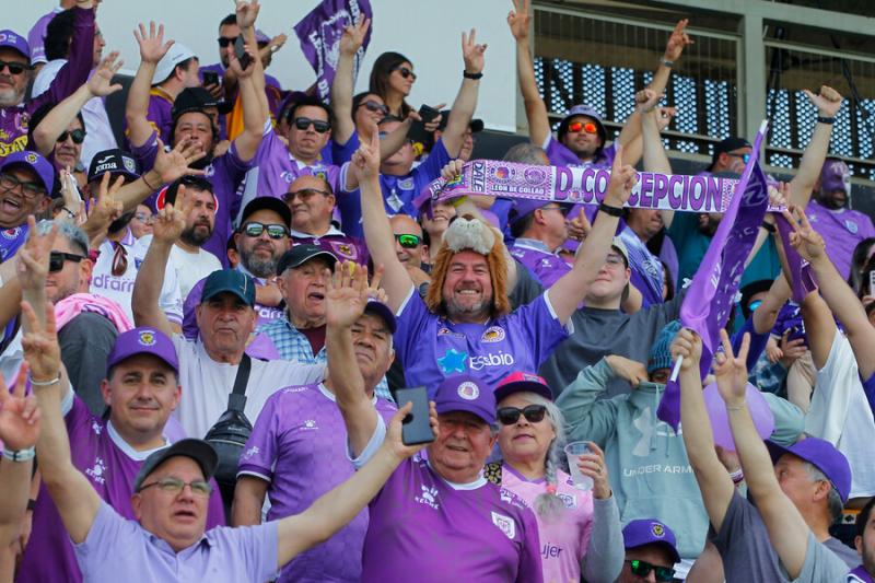 Deportes Concepción celebra fallo contra Melipilla - Créditos: Photosport