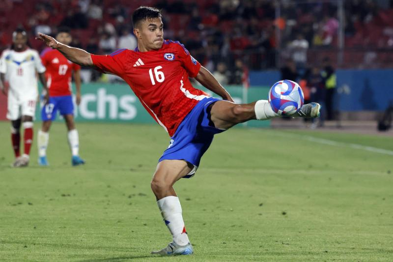 Vicente Pizarro es el jugador elegido por Gabriel Suazo - Créditos: Photosport