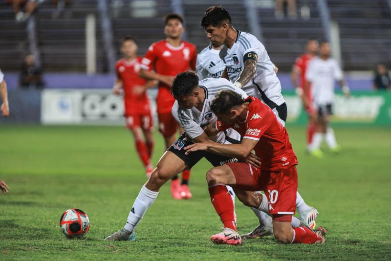 Colo Colo derrotó por la cuenta mínima a Huracán en el torneo Serie Río de la Plata - Créditos: Photosport