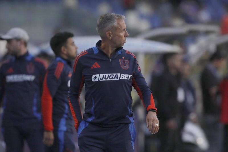 Gustavo Álvares ya definió la oncena titular de U de Chile - Créditos: Photosport