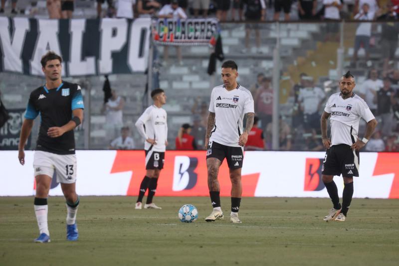 Colo Colo cayó 3 a 0 ante Racing en su último test - Créditos: Photosport