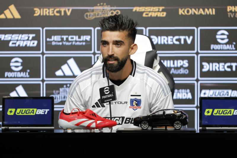 Photosport - Emiliano Amor seguirá siendo jugador de Colo Colo