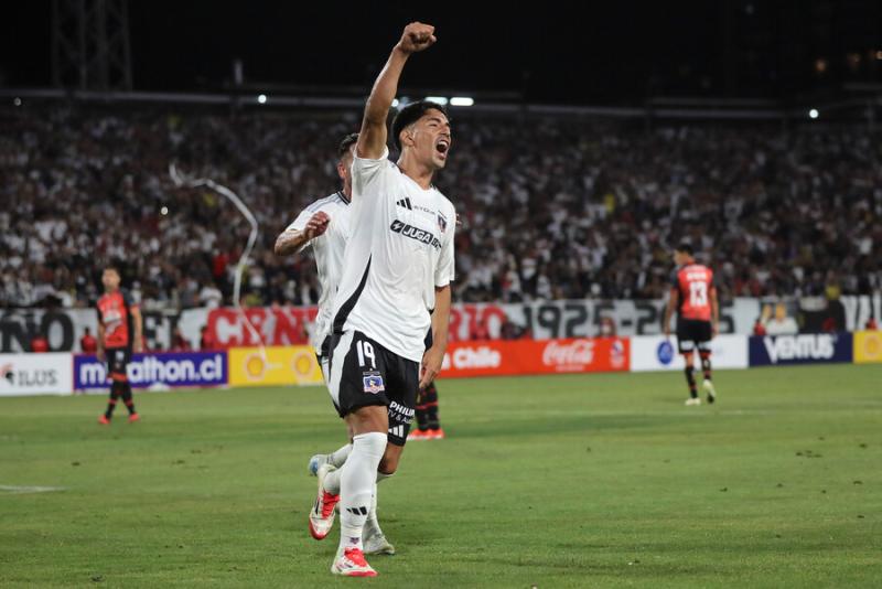 Jorge Almirón golpeó la mesa tras empate de Colo Colo - Créditos: Photosport