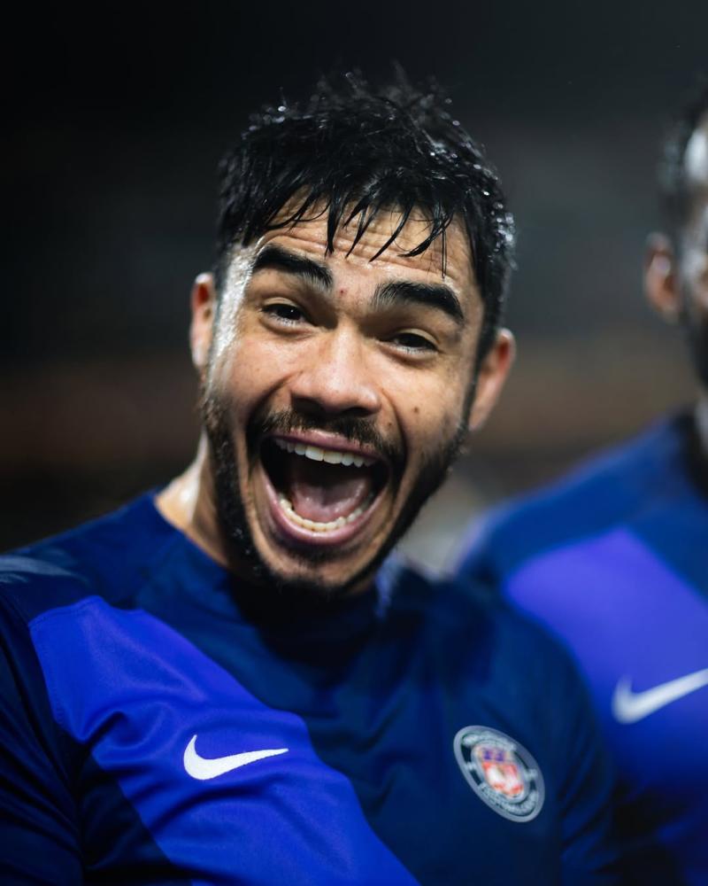 Gabriel Suazo celebrando la victoria de su club - Créditos: @toulousefc