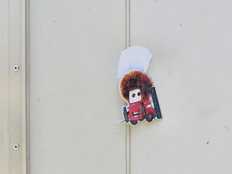 T13 - Impactos balísticos en camión usado en robo a ferretería en Quinta Normal