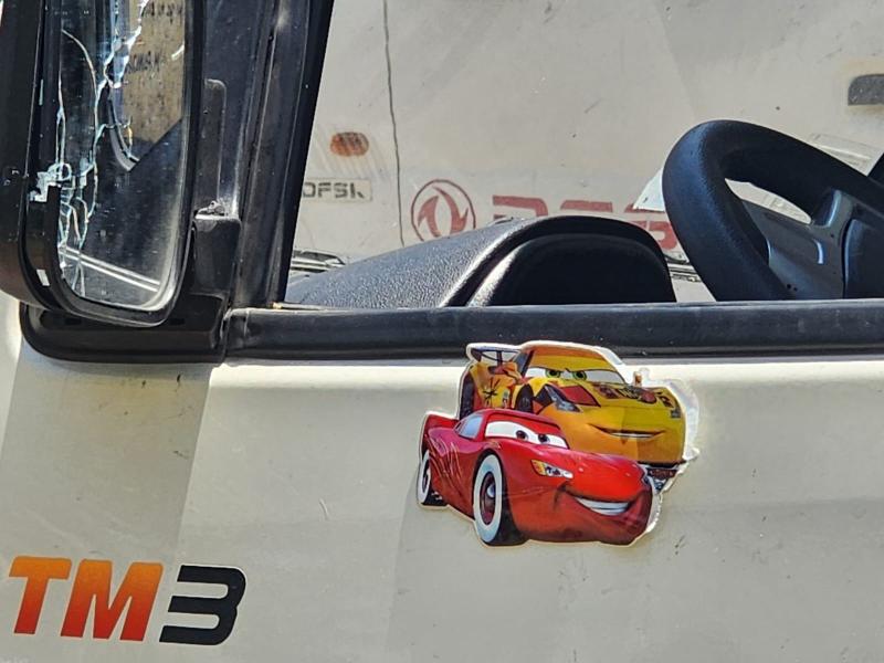 T13 - Impactos balísticos en camión usado en robo a ferretería en Quinta Normal