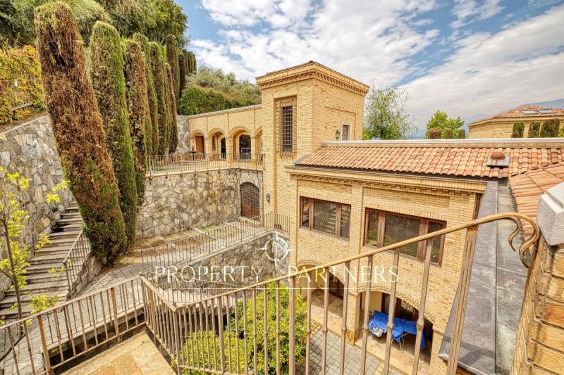 Property Partners - Mansión de Leonardo Farkas en Lo Curro