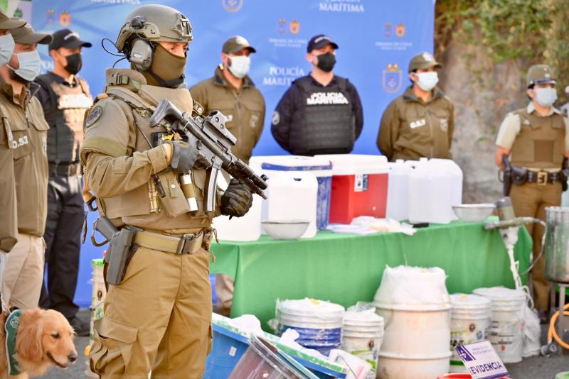 Gentileza - Operación "Cristales del Pacífico"