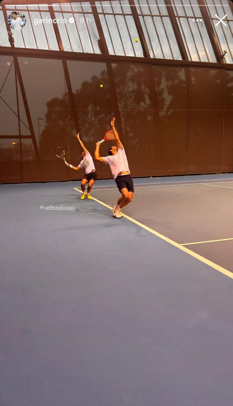 Cristian Garin entrenando con Carlos Alcaraz - Créditos: Instagram @Garincris