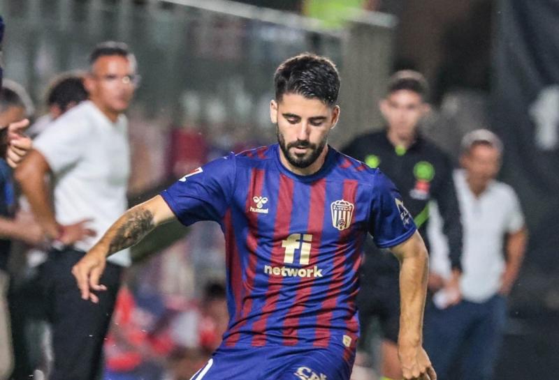 Instagram @cdeldense - Cris Montes, nuevo refuerzo de Unión Española